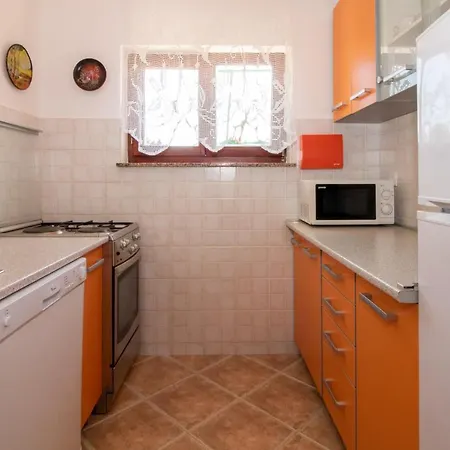 Bozica With Terrace Apartment *